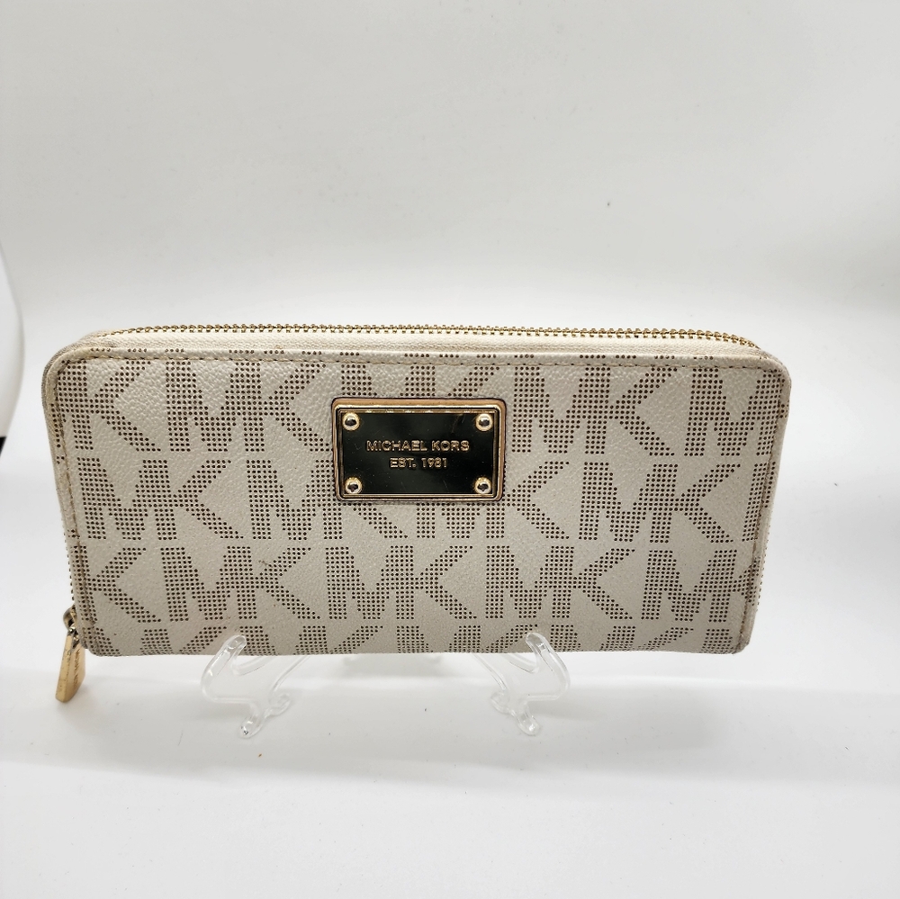 Michael Kors Wallet Cream And Tan